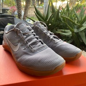 Nike Metcon 4 Training Shoes Grey Gray Gum Run